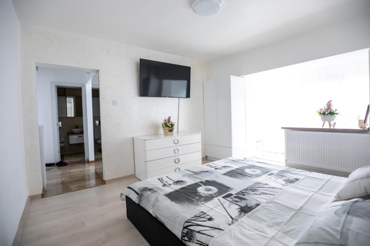 Apartament Central Târgu Jiu エクステリア 写真